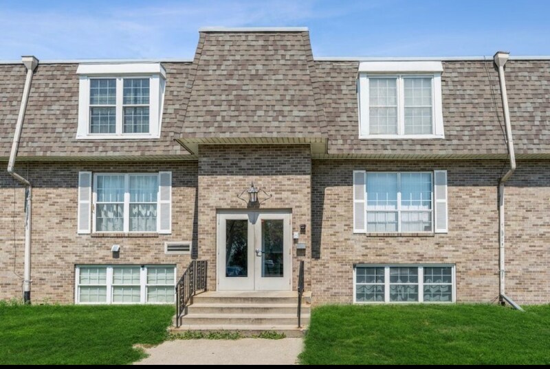 1100 E 6th St unit 5, Des Moines, IA 50316 - photo 1