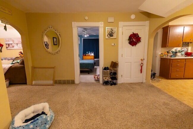 323 N Bennett St unit 323.5 Upper, Appleton, WI 54914 - photo 7
