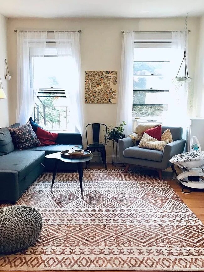 1053 Beacon St, Brookline, MA 02446