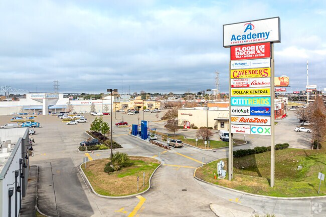 The Westside South Shopping Center has many retail options in Gretna.