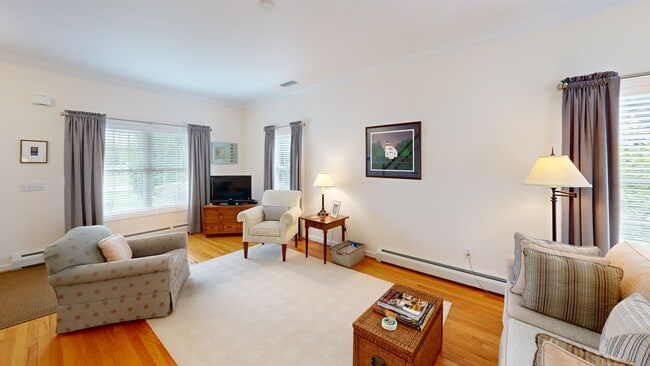 94 E Ridge Rd, Middletown, CT 06457 - photo 2