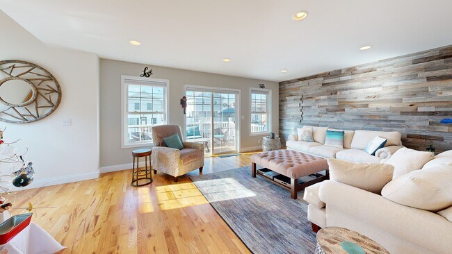 23 Elaine Rd, Milford, CT 06460 - photo 2