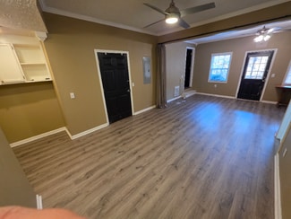 3374 Royal Oaks Dr, Gainesville, GA 30506