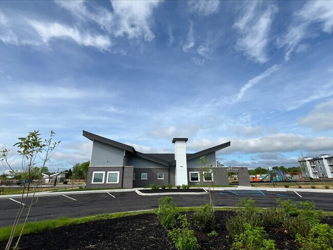 Nicholas Landing, Clarksville, IN 47129 - photo 2