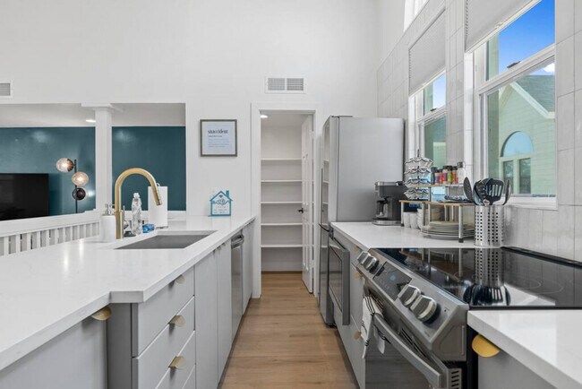 4637 N 8th Place unit ID1366952P, Phoenix, AZ 85014 - photo 4