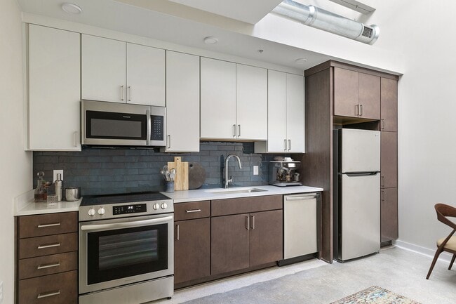 The Carousel, Richmond, VA 23220 - photo 2