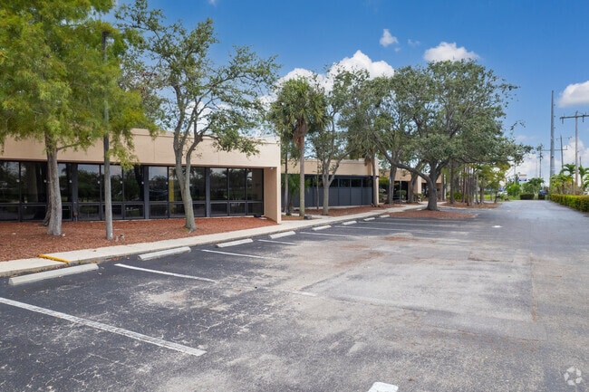 North Nicholas High School in Cape Coral has 251 students.