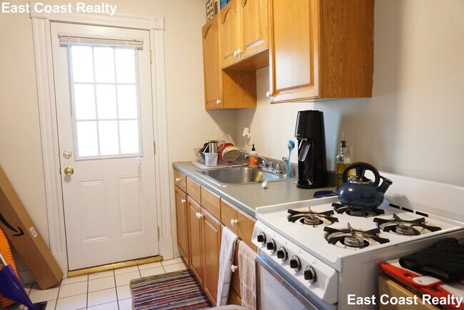 76 Gordon St unit 7, Boston, MA 02135 - photo 7