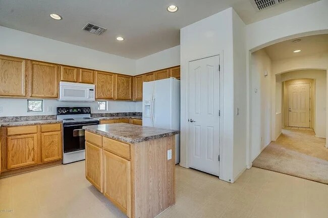 3470 E Riopelle Ave, Gilbert, AZ 85298 - photo 5