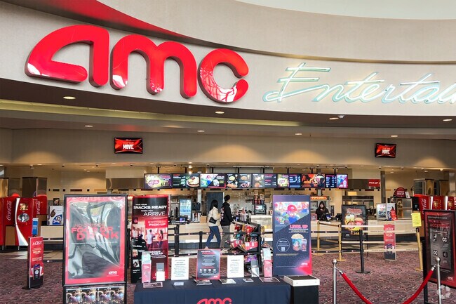 The AMC Saratoga 14 Theatre is near Bucknall.