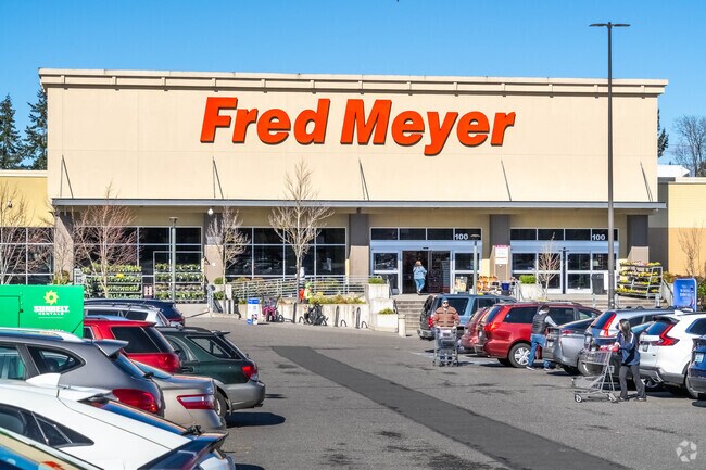 East Wenatchee locals have easy access to big box grocers around the city.