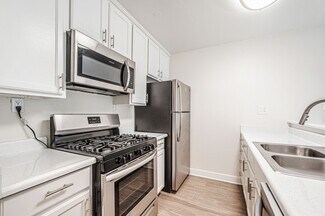 6630 Independence Ave, Canoga Park, CA 91303