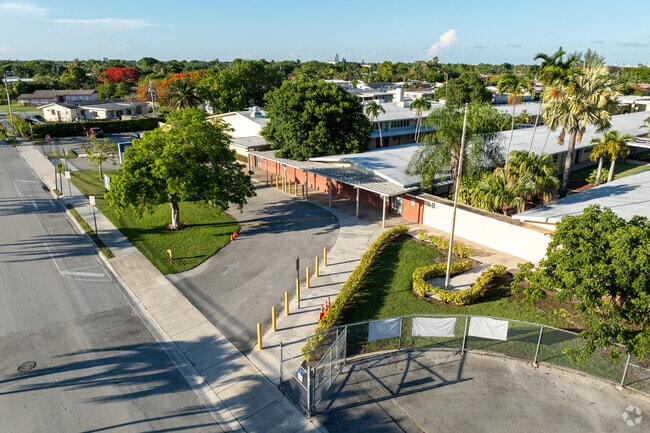 Overview of the Tropical Elementary School.