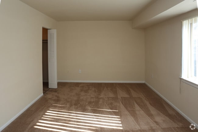 Gates of Cipriano, Greenbelt, MD 20770 - photo 7