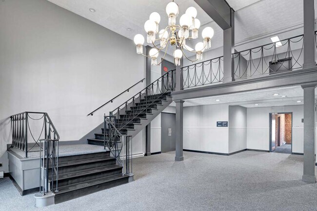 Wilson Plaza, Columbus, OH 43204 - photo 2