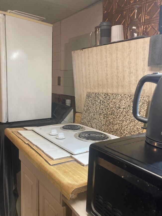 764 Lenore Ln unit 2, Elmont, NY 11003 - photo 3