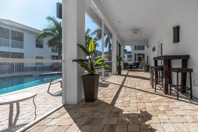 The Oaks on Henry, Punta Gorda, FL 33950 - photo 2