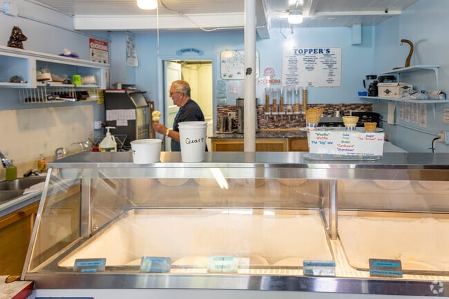 Cool off at Topper’s Ice Cream on Fishers Island and try their signature pup-inspired flavors.
