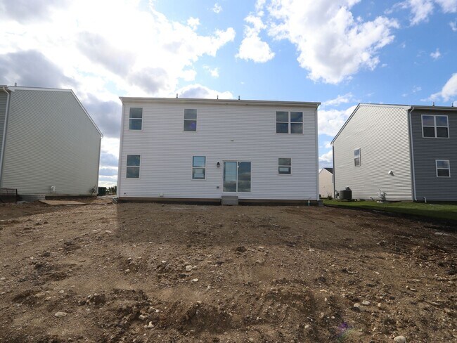 308 Monica Ln, Oswego, IL 60543 - photo 4