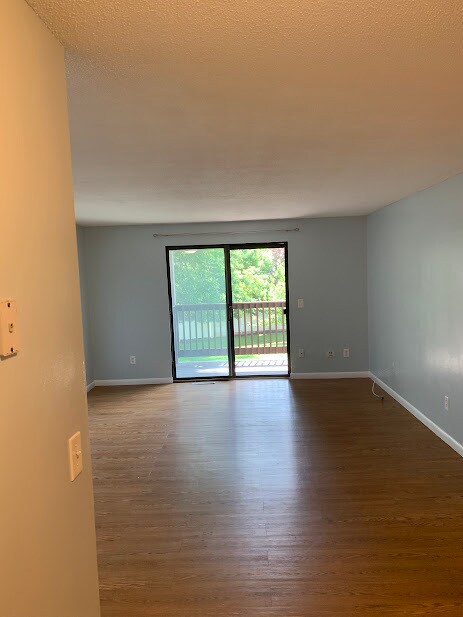 18 Surrey Dr unit 18, Newington, CT 06111 - photo 6