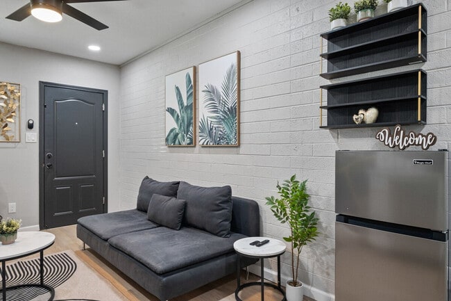 4117 W Virginia Ave unit ID1244356P, Phoenix, AZ 85009 - photo 2