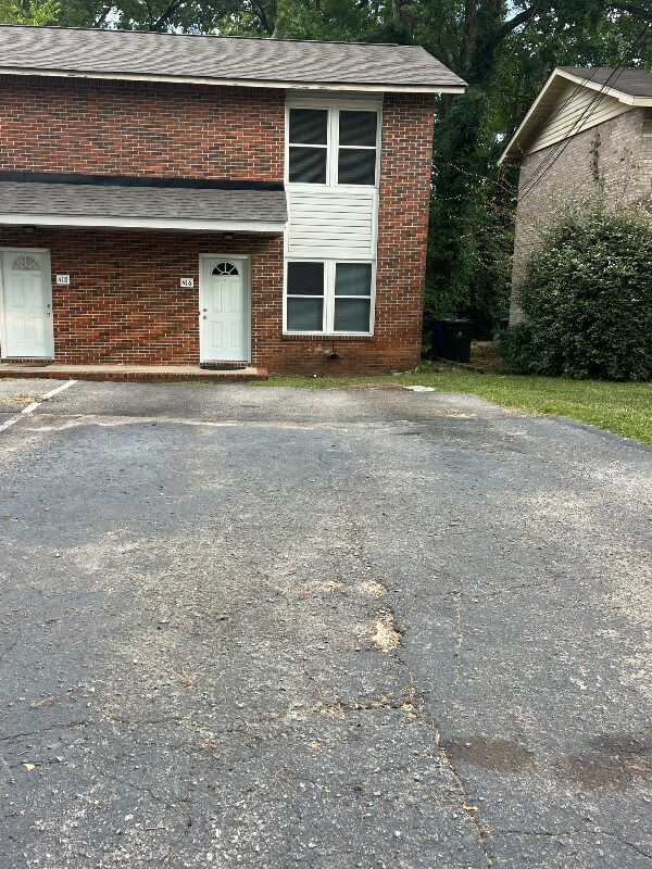 416 N Lucas St, West Columbia, SC 29169
