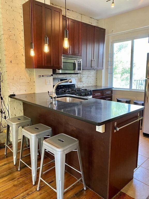 143 Everett St Unit 3, Boston, MA 02128