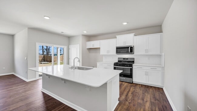 1925 Kennerly Rd unit 38505826, Irmo, SC 29063 - photo 6