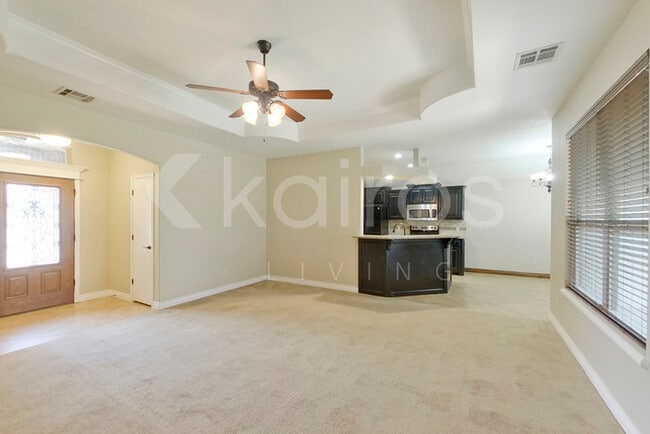 11733 SW 17th St, Yukon, OK 73099 - photo 5