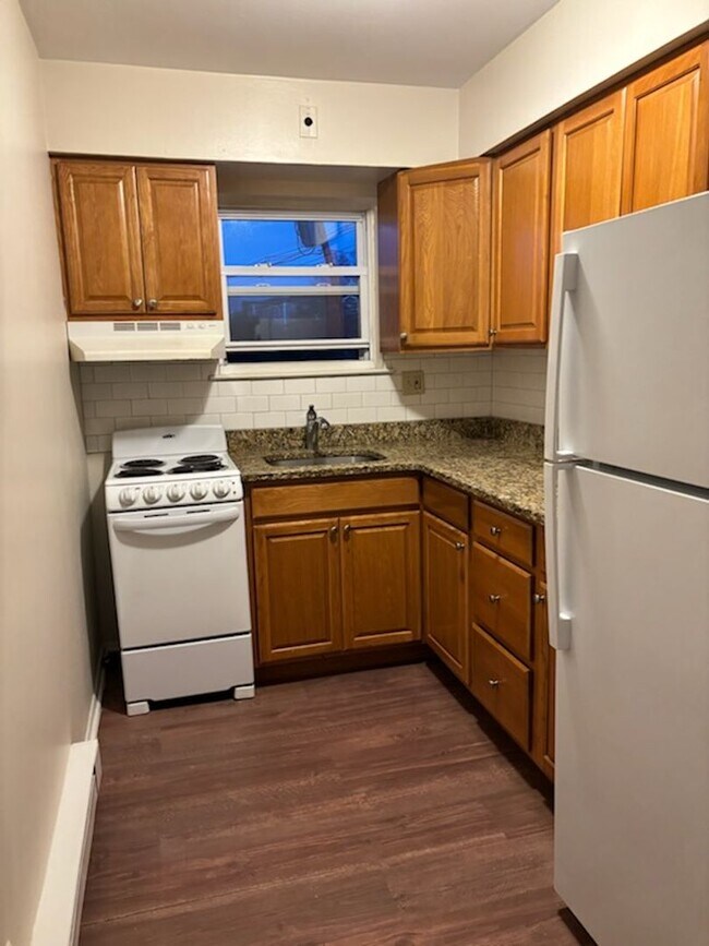 F & A Grand Assoc LLC, Palisades Park, NJ 07650 - photo 7