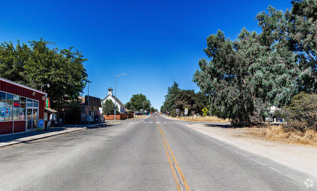 Highway 46 runs through the middle of Shandon Paso Robles, Ca.