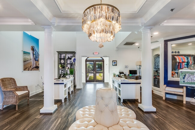 Clubhouse & Leasing Center