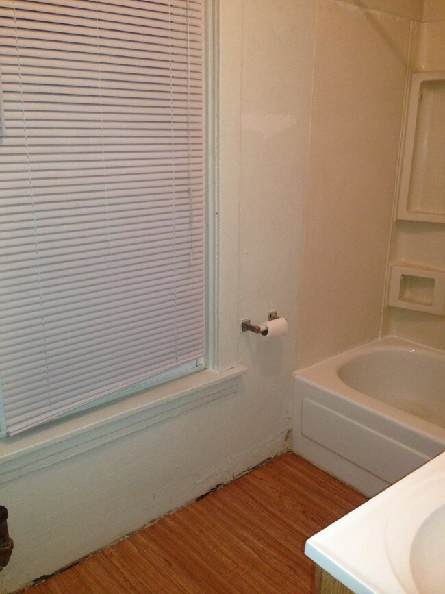 526 E 7th St unit 2, Duluth, MN 55805 - photo 5