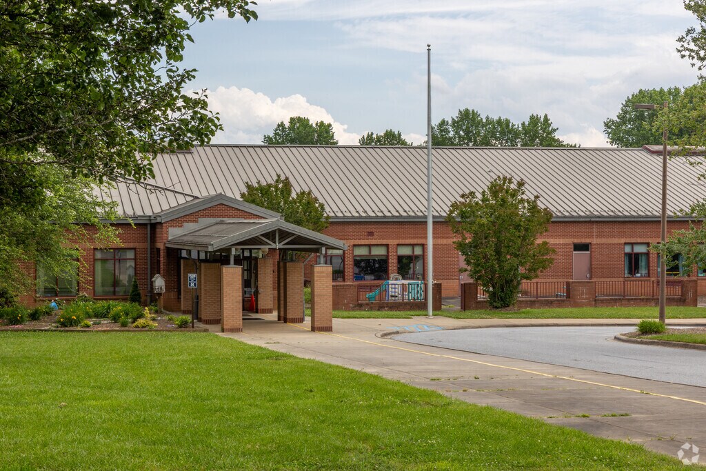 Glenn C. Marlow Elementary School is the beginning step for education in Oak Park.