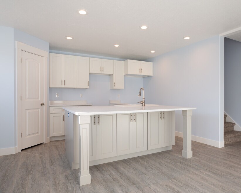 291 N 200 W, Kaysville, UT 84037 - photo 1