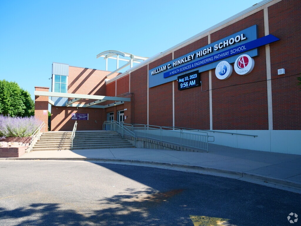 Hinkley High School averages around 2000 students with a student-teacher ratio 18:1.