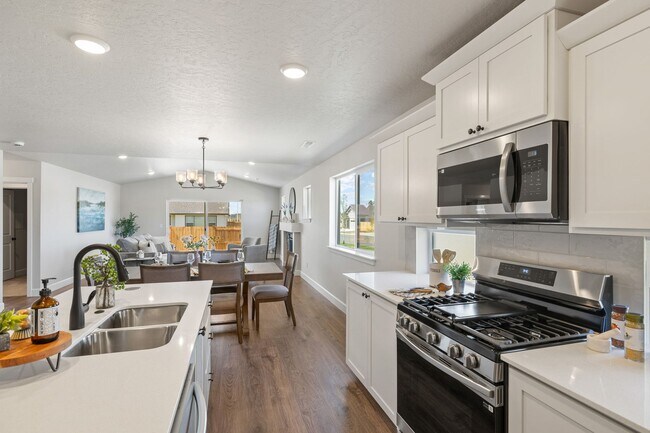 1792 NE 9th Place unit 36951503, Hermiston, OR 97838 - photo 7