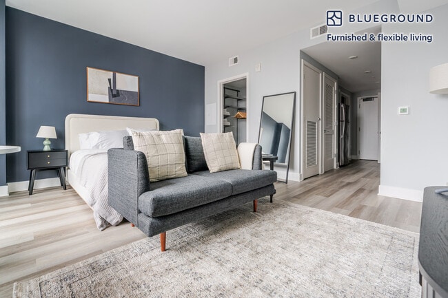 4850 Rugby Ave unit FL8-ID1062, Bethesda, MD 20814 - photo 3