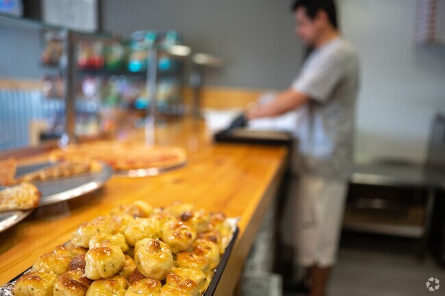 Eden may be a small town but it has some really great pizza!