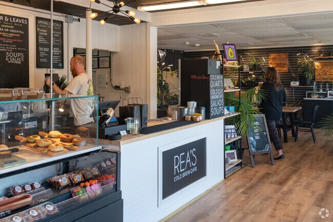 Rea's draws South Swansea residents for a cup of cold brew and a bagel.