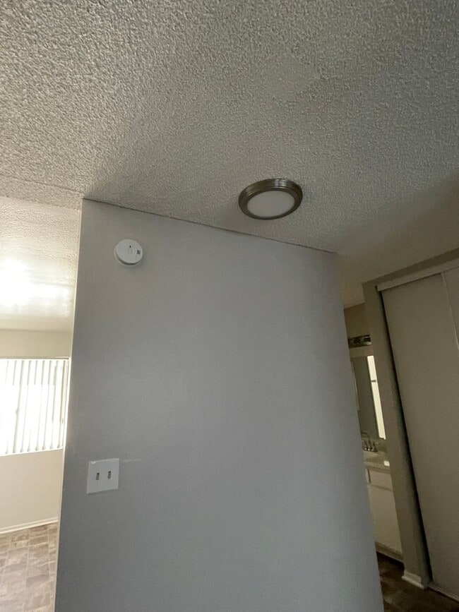 DOTY (Ocean Breeze), Hawthorne, CA 90250 - photo 7