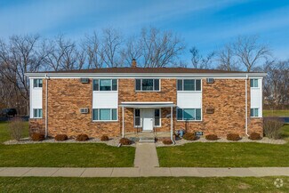 1730 Goddard Rd, Lincoln Park, MI 48146