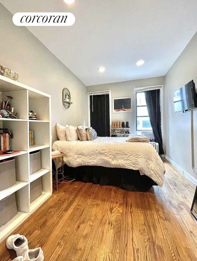 338 E 65th St, New York, NY 10065