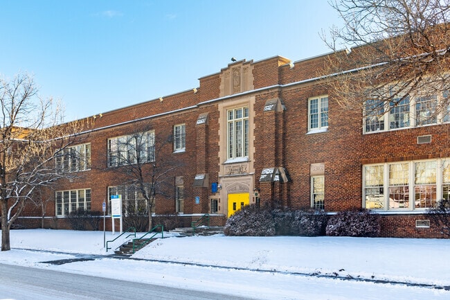 Asbury Elementary School in Denver has achieved a score of B- on Niche.com.