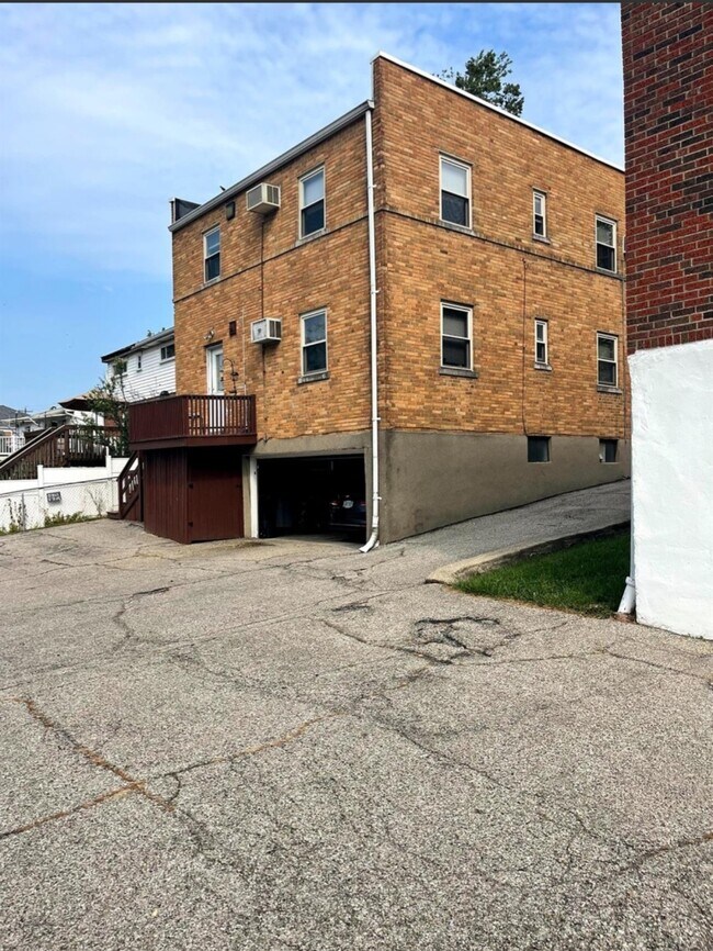 4649 Mount Alverno Rd Unit 1, Cincinnati, OH 45238