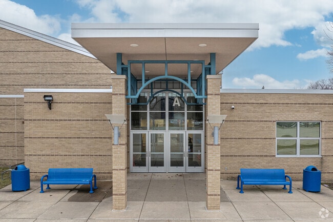 Brookwood Elementary School, entrance.