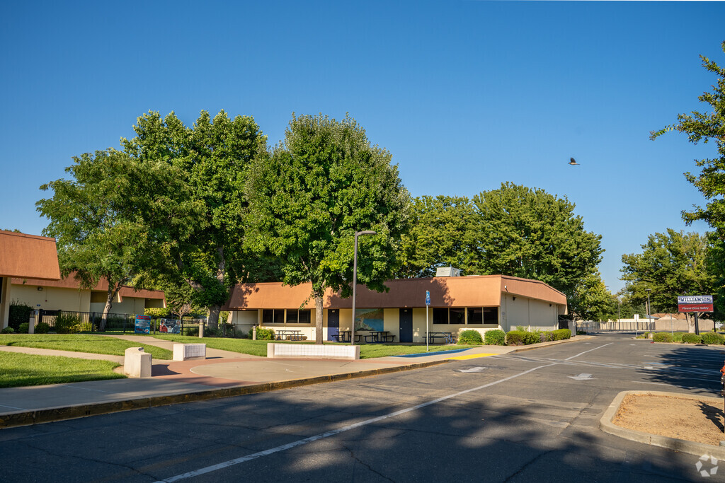 Main entrance to Williamson Elementary School in Rancho Cordova, Rancho Cordova CA