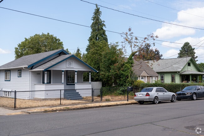 Colorful craftsmen are found throughout the Rose Village neighborhood.