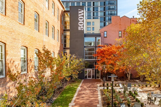 500 W - Located on the UMB Campus!, Baltimore, MD 21201 - photo 3