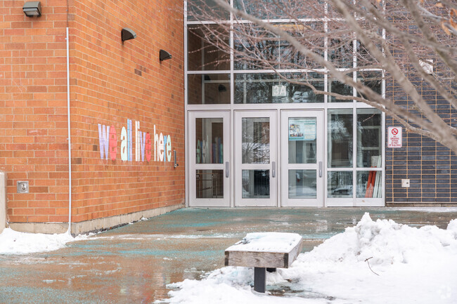 Onahan Elementary School has an average student to teacher ratio of 15 to 1.
